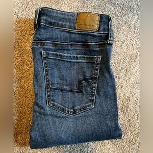 American Eagle Outfitters super stretch jeans. Size 4 regular
